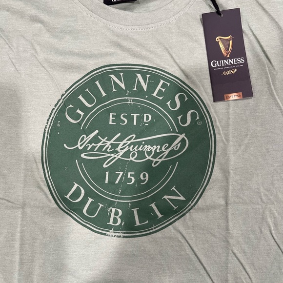 Men's NWT Green Guinness Short Sleeve Tee Shirt - Picture 3 of 3